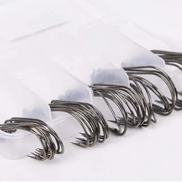Conjunto 50 Anzóis Crank com Farpas Tamanhos Variados e Caixa - Image 3