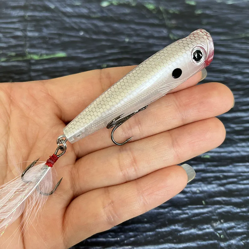 Amostra de Superfície Popper 65mm 7g com Olhos 3D e Fateixa com Penas - Image 14
